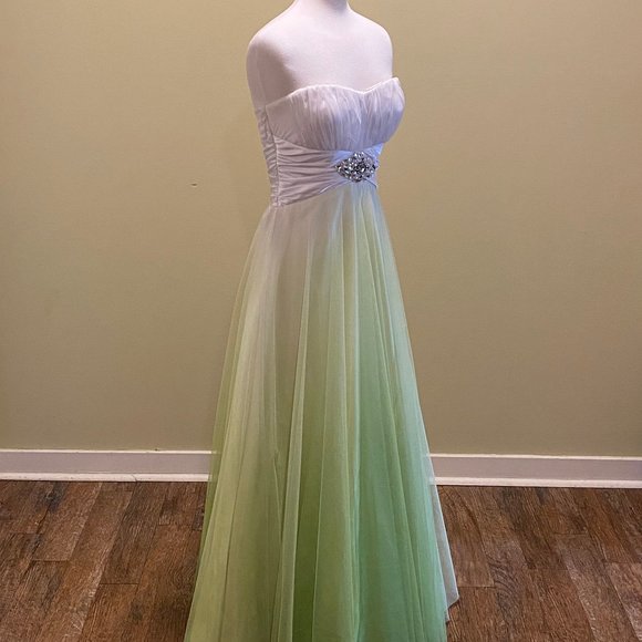 B Darlin Formal Dress Size 7/8 - Picture 5 of 5